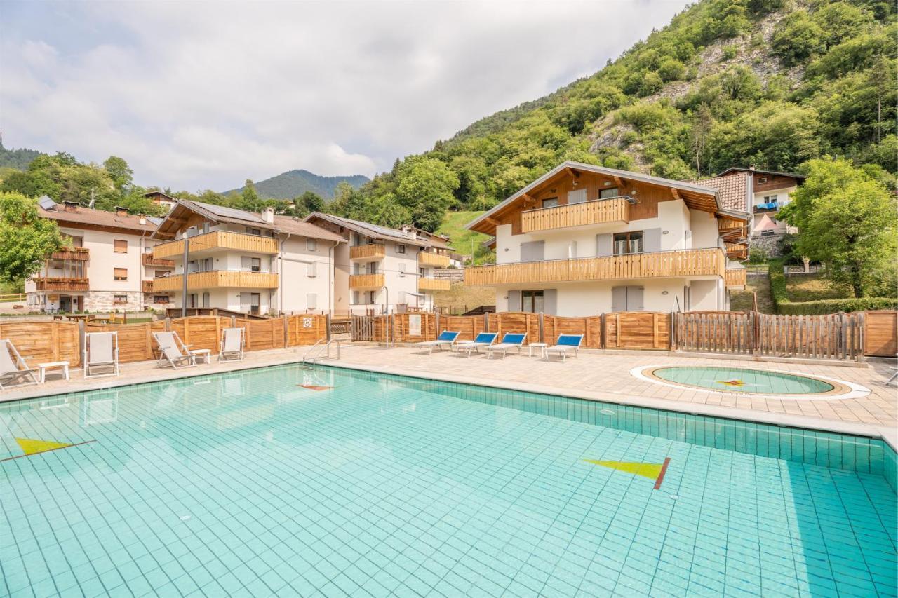 Residence Alessio Bezzecca Buitenkant foto