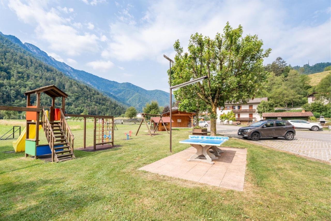 Residence Alessio Bezzecca Buitenkant foto