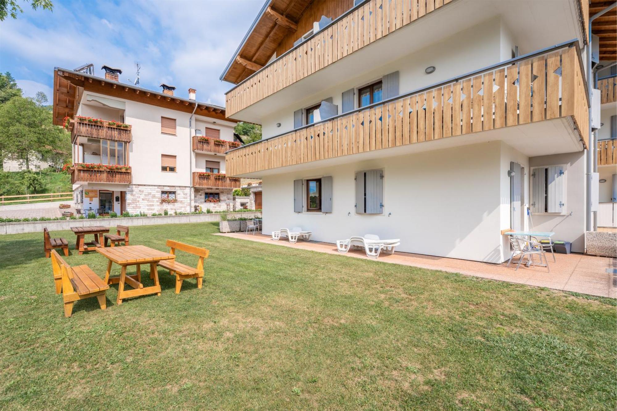 Residence Alessio Bezzecca Buitenkant foto