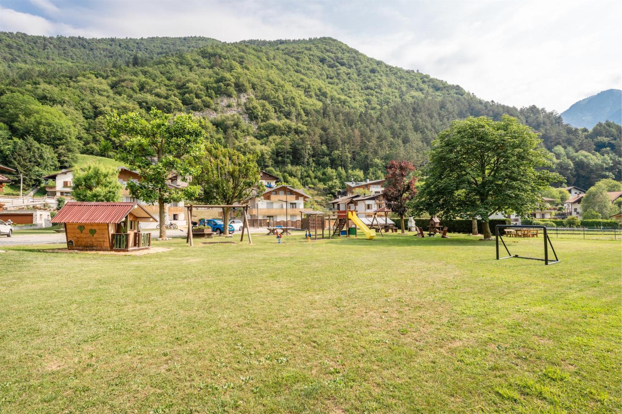 Residence Alessio Bezzecca Buitenkant foto