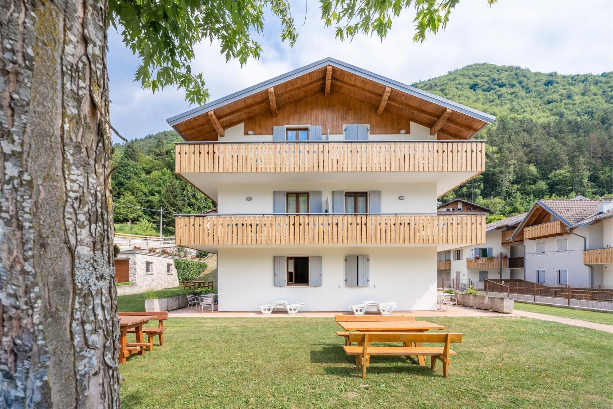 Residence Alessio Bezzecca Buitenkant foto